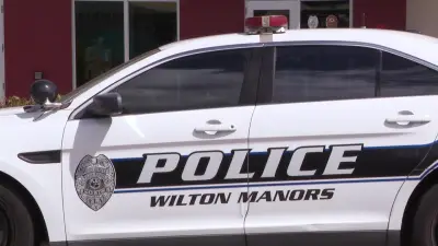 Roofer dies after fall from 5-story building in Wilton Manors, police say
