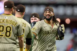 Tatis launches 3-run bomb for Padres on way to 5-1 win over Royals