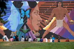 La Alma Lincoln Park residents weigh new Broncos stadium at Burnham Yard: ‘It’s going to change everything’